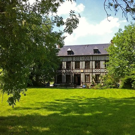 Le Petit Manoir De La Vernelle Bed and Breakfast Fourmetot Exteriör bild