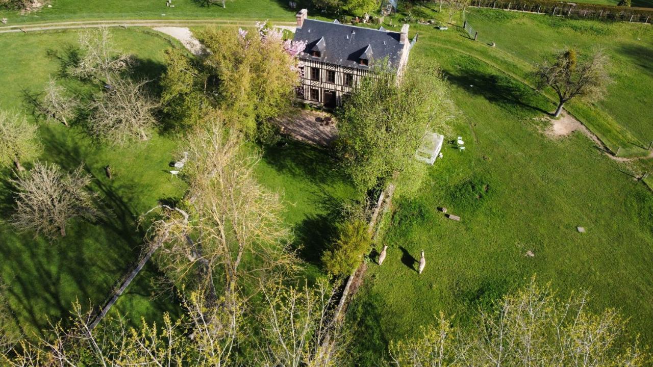 Le Petit Manoir De La Vernelle Bed and Breakfast Fourmetot Exteriör bild