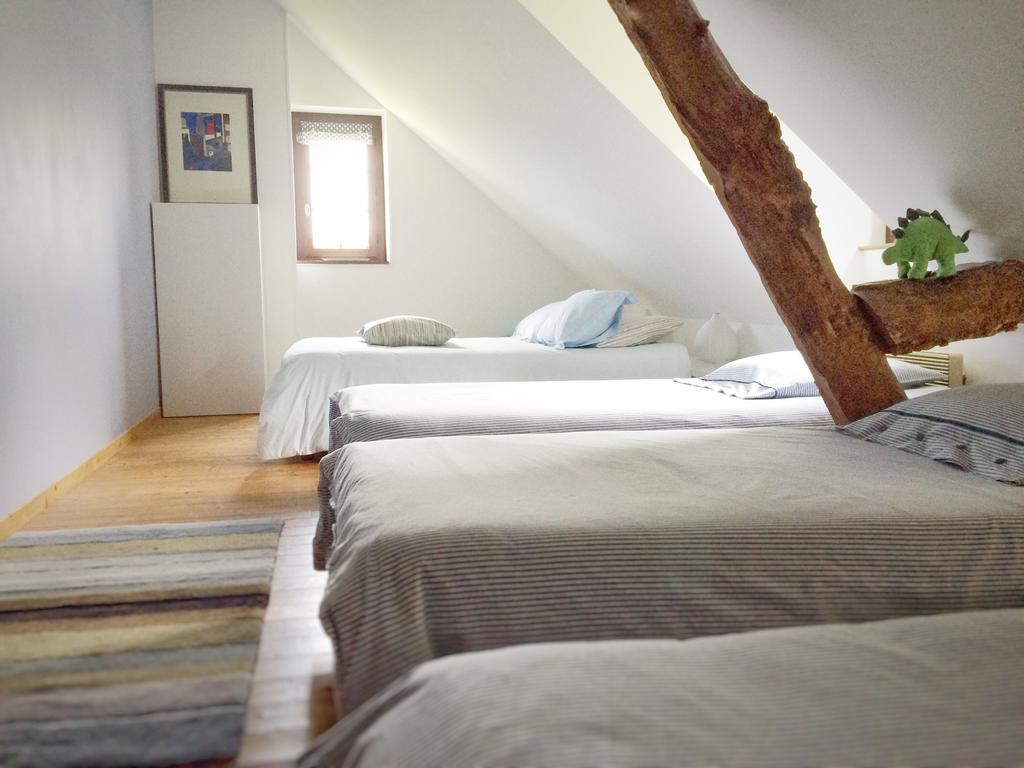Le Petit Manoir De La Vernelle Bed and Breakfast Fourmetot Rum bild
