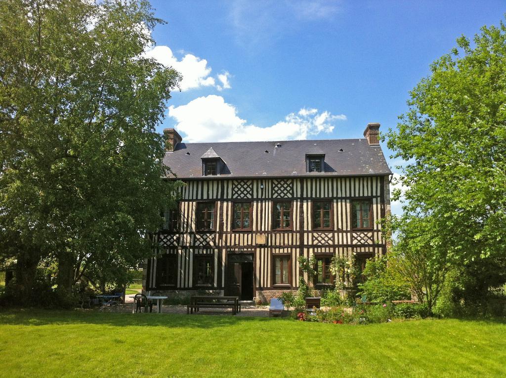 Le Petit Manoir De La Vernelle Bed and Breakfast Fourmetot Exteriör bild